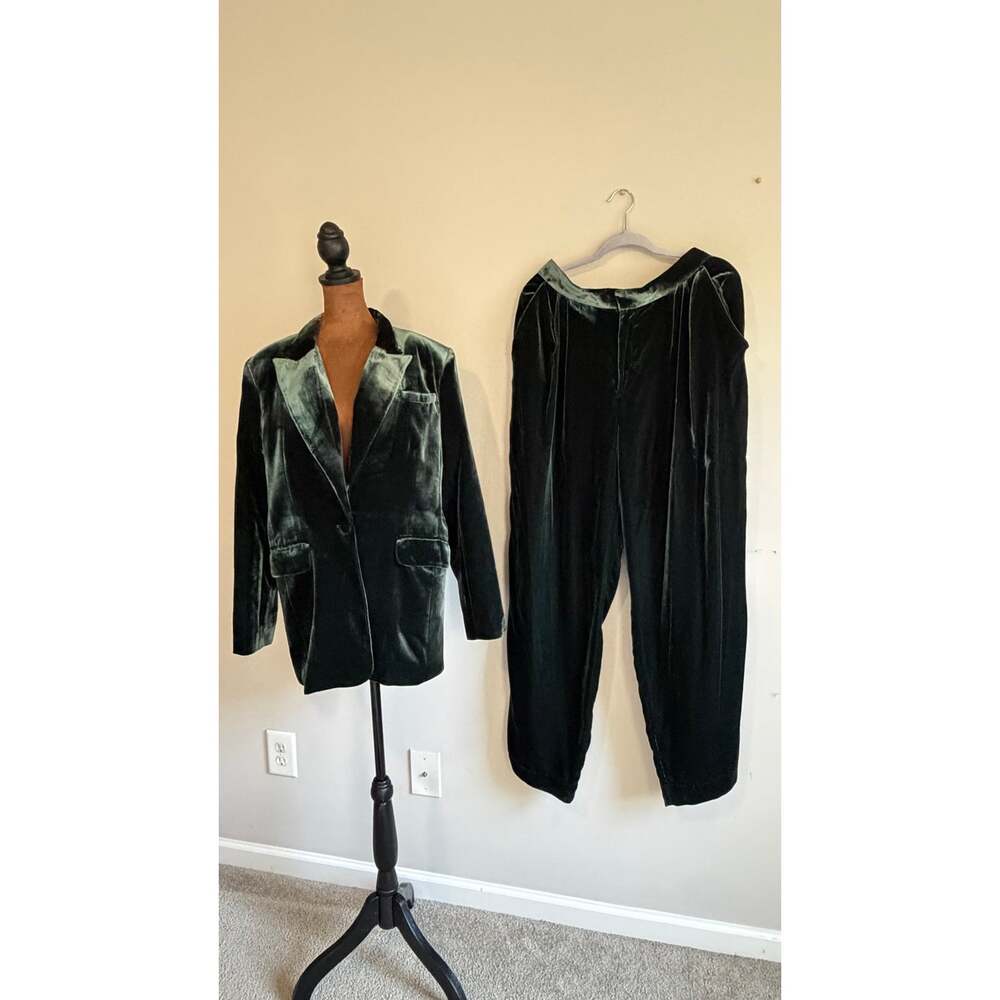 NWT Banana Republic Velvet Blazer & Pants Suit Set Green $460 Size 10/10L - Picture 4 of 13